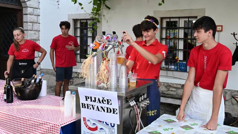 Osmice zadovoljne z izkupičkom