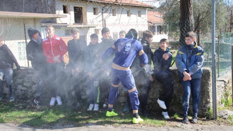 Prizanesli so le fantu in pupi ...