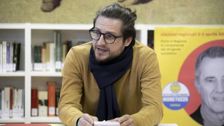 Dva novinca, trije potrjeni, Bullian rekorder