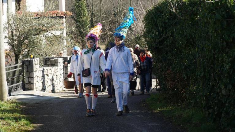 Na goriškem Krasu skrbno negujejo pustno dediščino (FOTO)