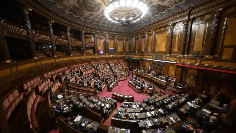 Vlada vezala zaupnico na predlog proračuna