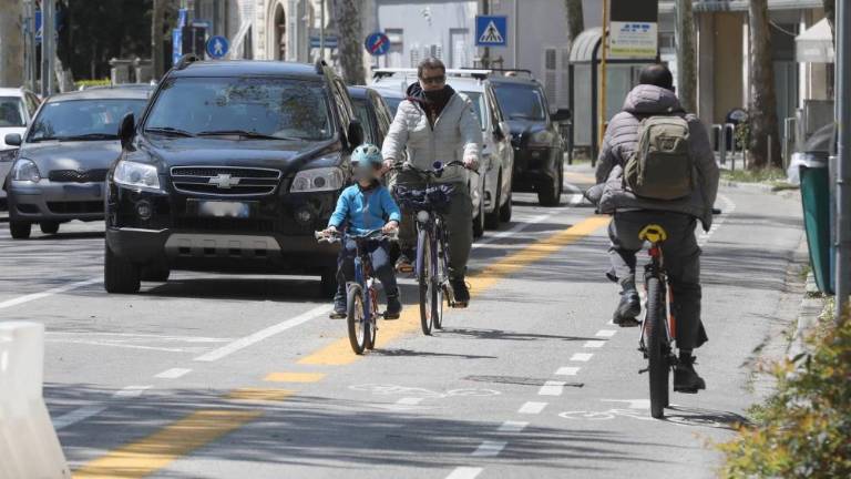 Trinajst organizacij o prometni ureditvi Korza