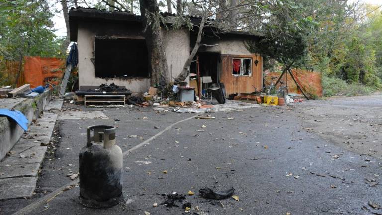 Ob prižgani plinski peči odstranjeval ventil z jeklenke