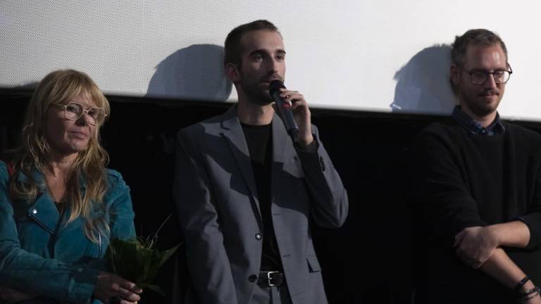 Lepljenka doživljanja čezmejnosti