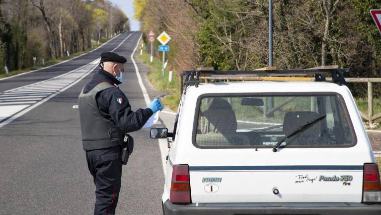 Ob božiču legitimirali 55 tisoč ljudi in napisali 823 kazni