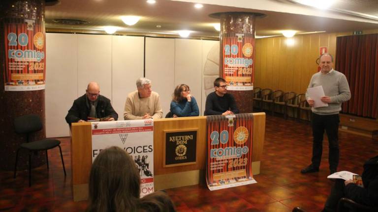 20 let smeha v znamenju Komigoja