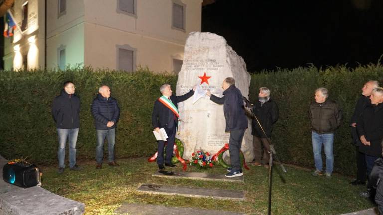 Sovodenjski spomenik po šestdesetih letih dobil rdečo zvedo