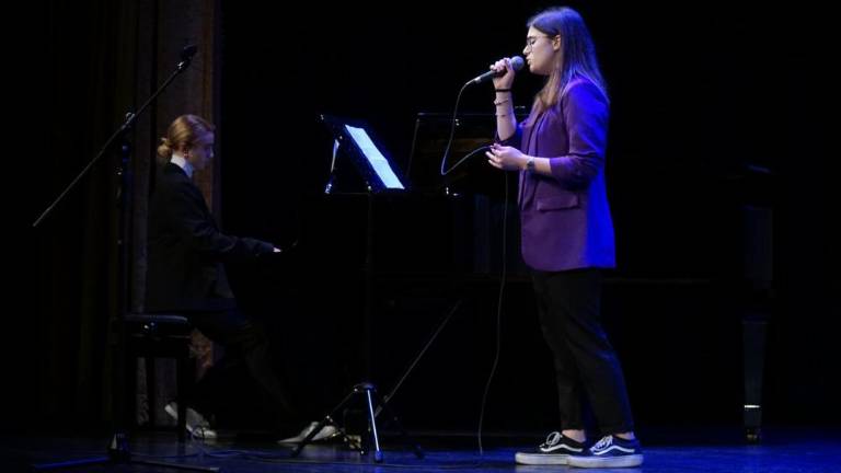 Proslava na krilih dijaške ustvarjalnosti