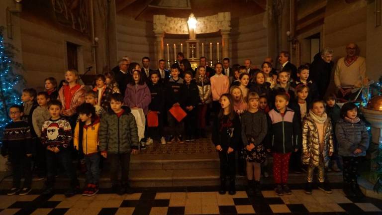 Glasbeno voščilo v pevmski cerkvi