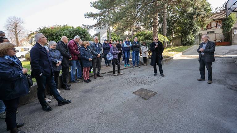 Plošča v spomin na borko za svobodo
