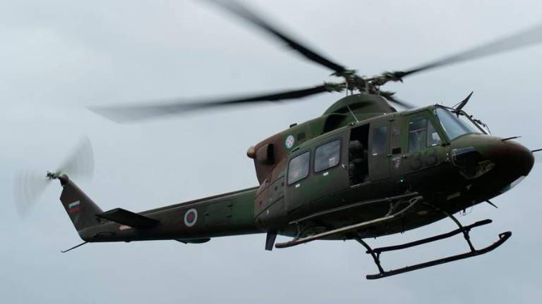 Na Krvavcu v medsebojnem trčenju hudo poškodovana smučarja