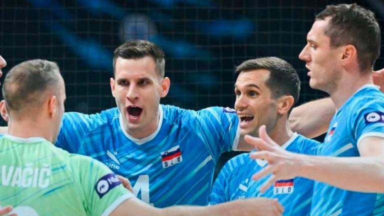 Slovenski odbojkarji do prepričljive zmage nad Čilom za uvod SP