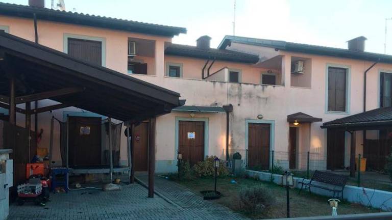 Pri Pordenonu moški ponoči ubil 34-letno partnerko