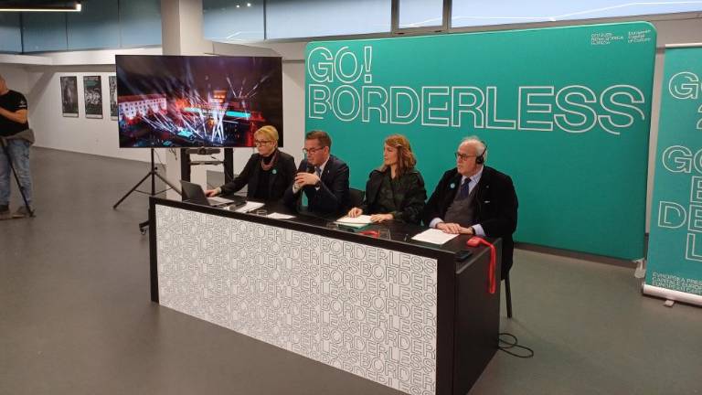 Od zvoka neandertalčeve piščali do eksplozivnih umetniških točk