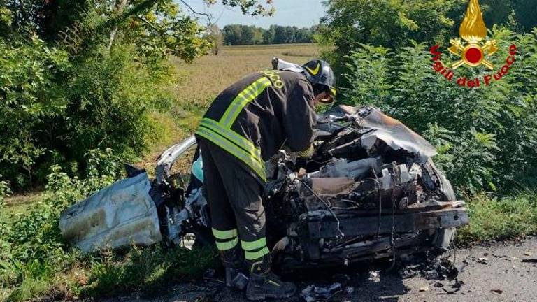 V silovitem trčenju trije hudo poškodovani