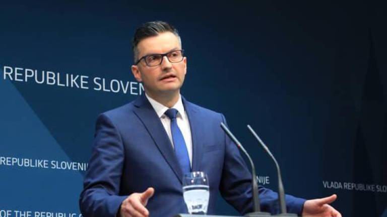 Slovenija zapira vzgojno-izobraževalne ustanove