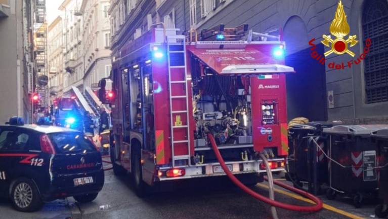 Plameni zajeli spalnico