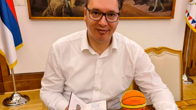 Srbski predsednik Vučić bi rad treniral košarko