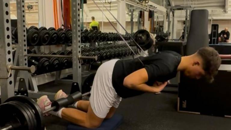 Mladi nogometaši morajo trenirati tudi poleti