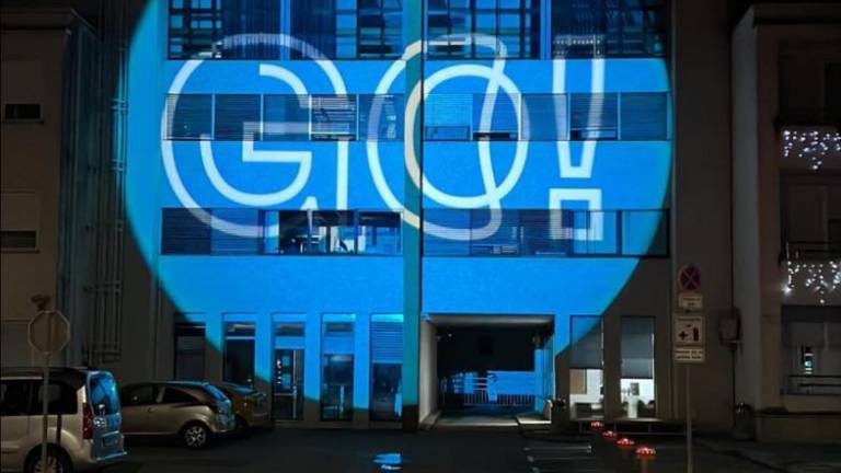 V čezmejni sprevod EPK množično vpeta tudi slovenska narodna skupnost v Italiji