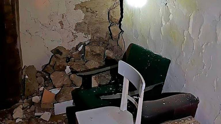 Pri Prešnici zemeljski plaz poškodoval hišo