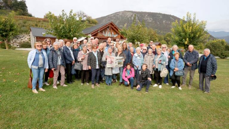 Člani Društvene prodajalne na Opčinah 19. oktobra 2025 na izletu v Manzanu <i>(Tatjana)</i>