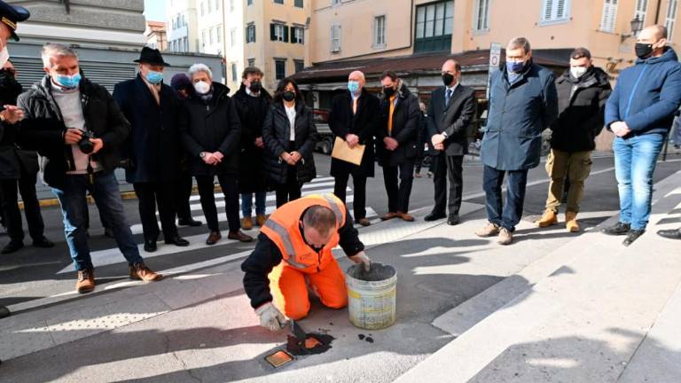 Spotikavca v spomin na deportirana komisarja