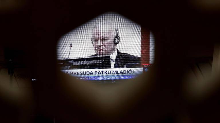 Umrl vojni zločinec Ratko Mladić