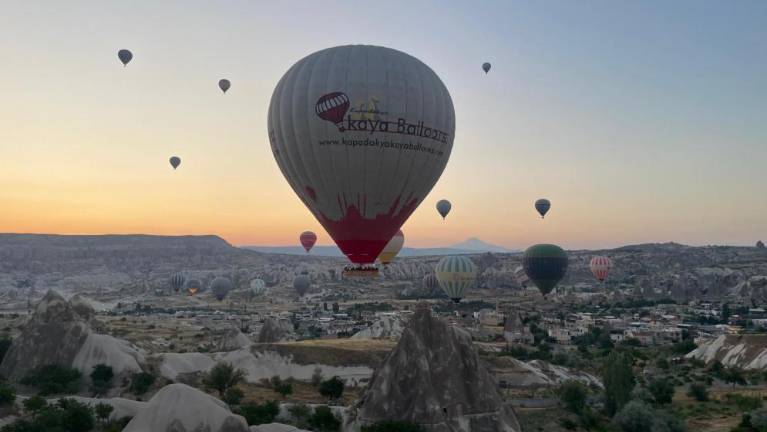 Nazaj s polnim rezervoarjem človeškosti