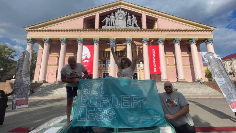 Nazaj s polnim rezervoarjem človeškosti