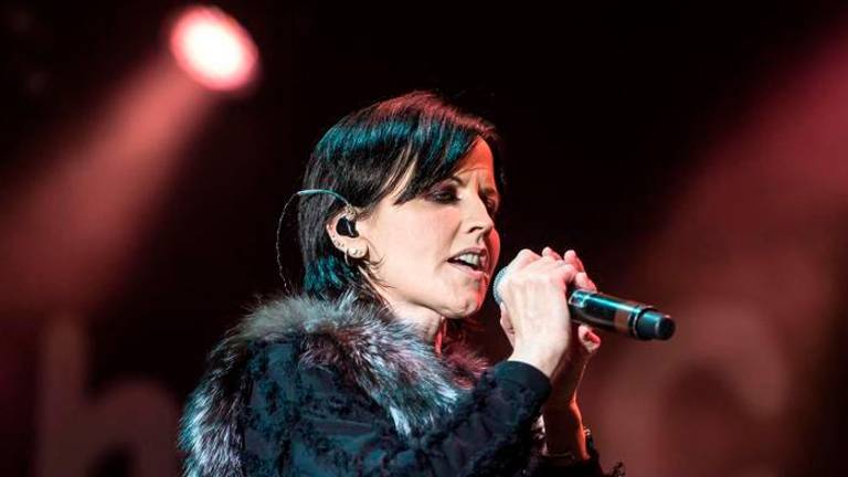 Ganljiv labodji spev preminule Dolores O’Riordan