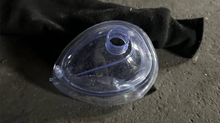 Nepalski državljan je v kritičnem stanju