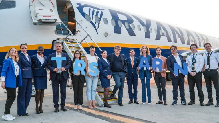 Dvakrat na teden iz Ronk v Stockholm