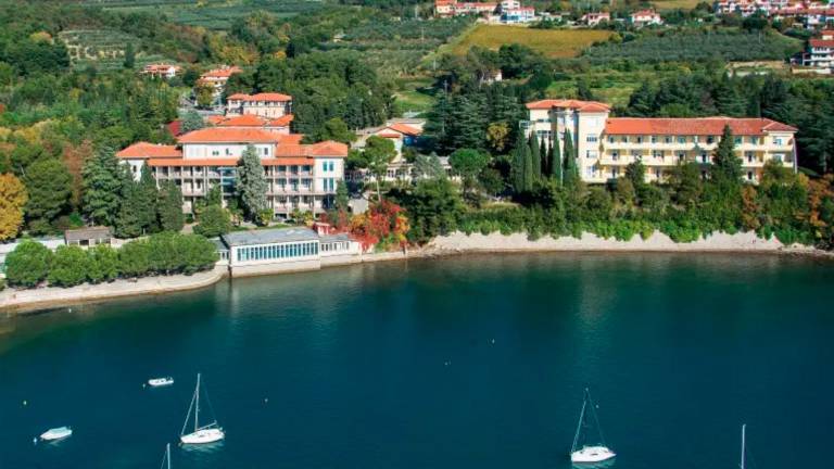 Kriminalisti v bolnišnici Valdoltra preiskujejo direktorja in vodjo investicijske službe