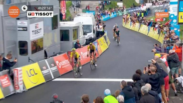 Roglič osvojil tudi današnjo etapo in je še utrdil vodstvo