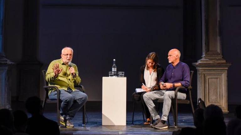 »Prebežniki arhitekti odprte družbe«