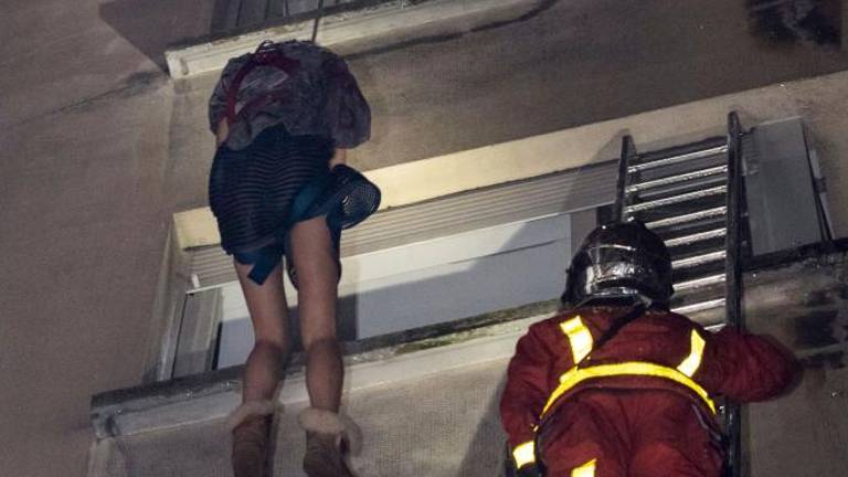 Silovit požar v Parizu (foto)