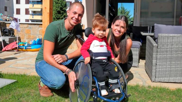 Kris s staršema jutri na letalo za ZDA