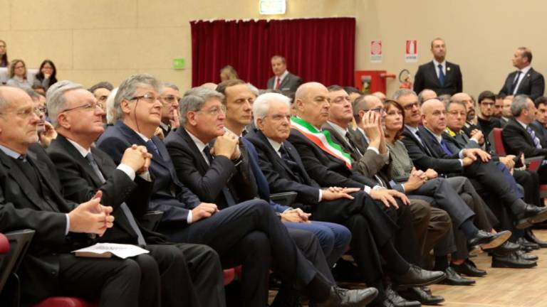 Hvalnica radovednosti in naključnim odkritjem