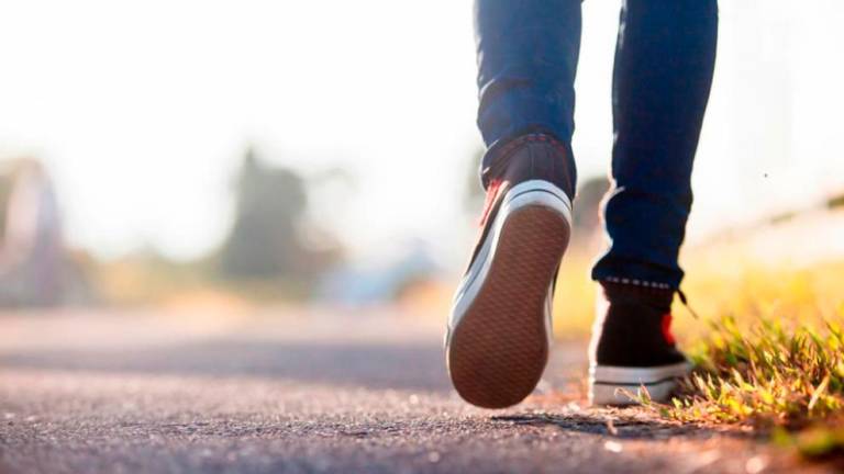 Že krajši sprehod enkrat v tednu zmanjšuje zdravstvena tveganja