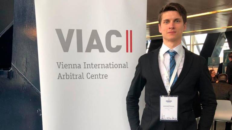 V mednarodnih vodah arbitraže