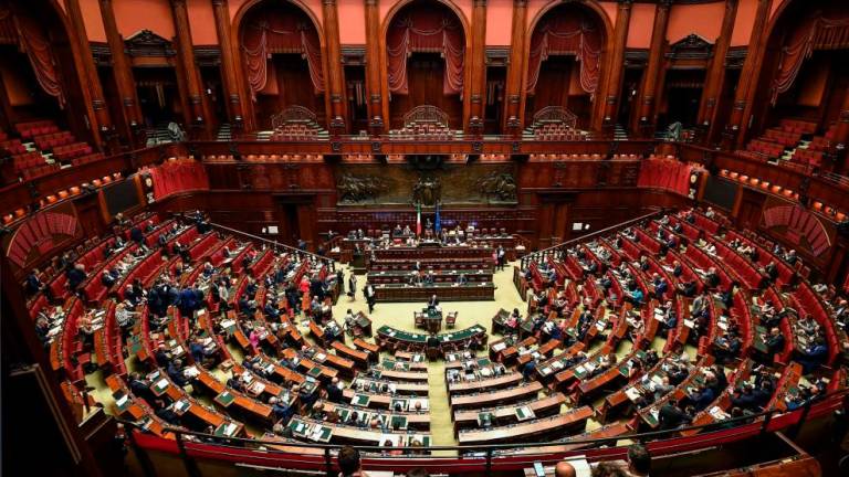 Parlament bo za tretjino manjši