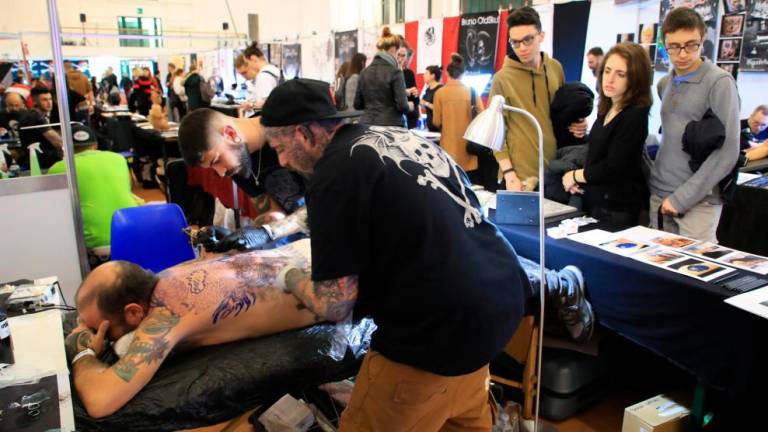 V Trstu umetniki tetovaže z raznih koncev sveta