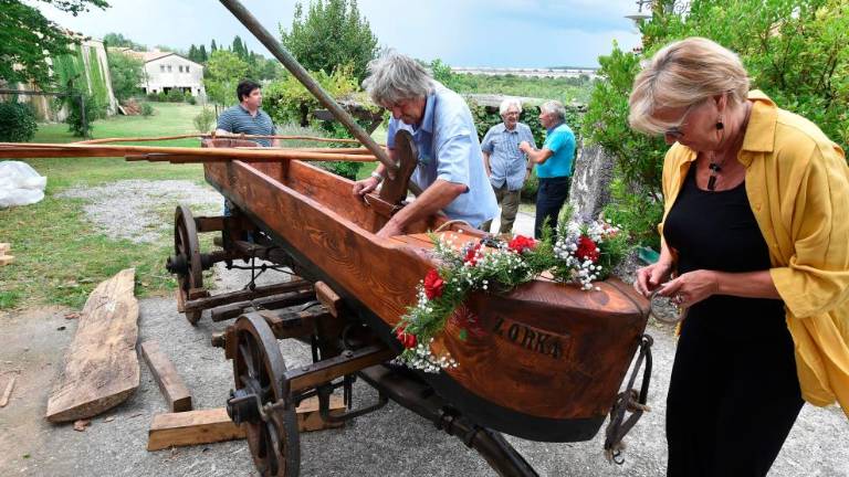 Obudili tradicijo prevoza čupe