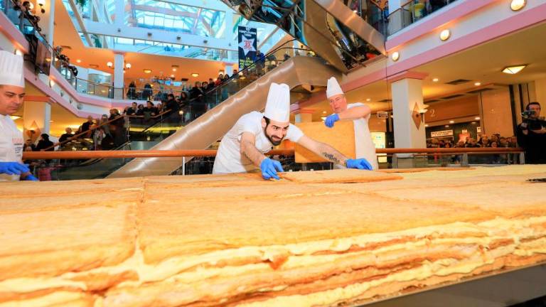 Največja kremšnita na svetu