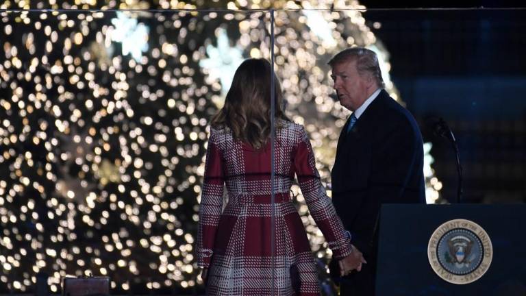 Melania prižgala lučke (foto)