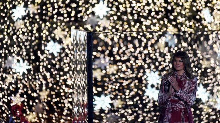 Melania prižgala lučke (foto)