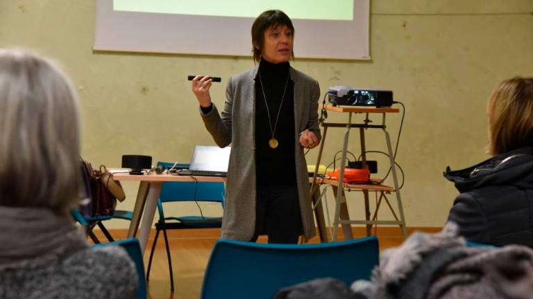 Stereotipi ne bodo odvrnili mladih od pametnega telefona