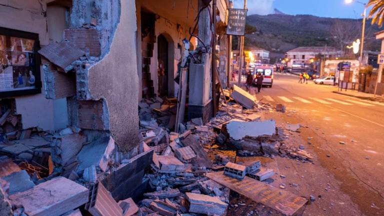 Zaradi Etne 370 ljudi v zasilnih prebivališčih