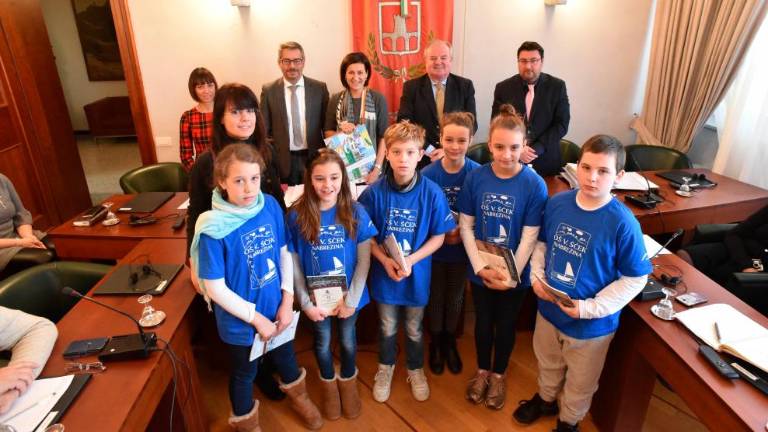 Nabrežinski učenci na obisku pri županji